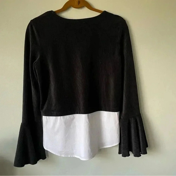 Anthropologie | Meadow Rue Velvet  Bell Sleeve Top - Picture 3 of 9